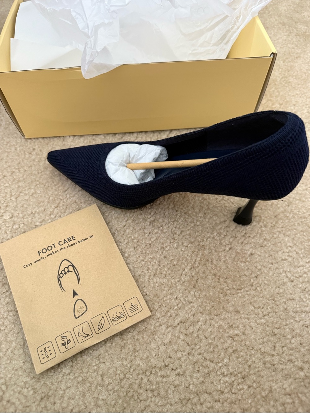 Cosy Island Brand New Pointed Knit High Heel Pump in Navy